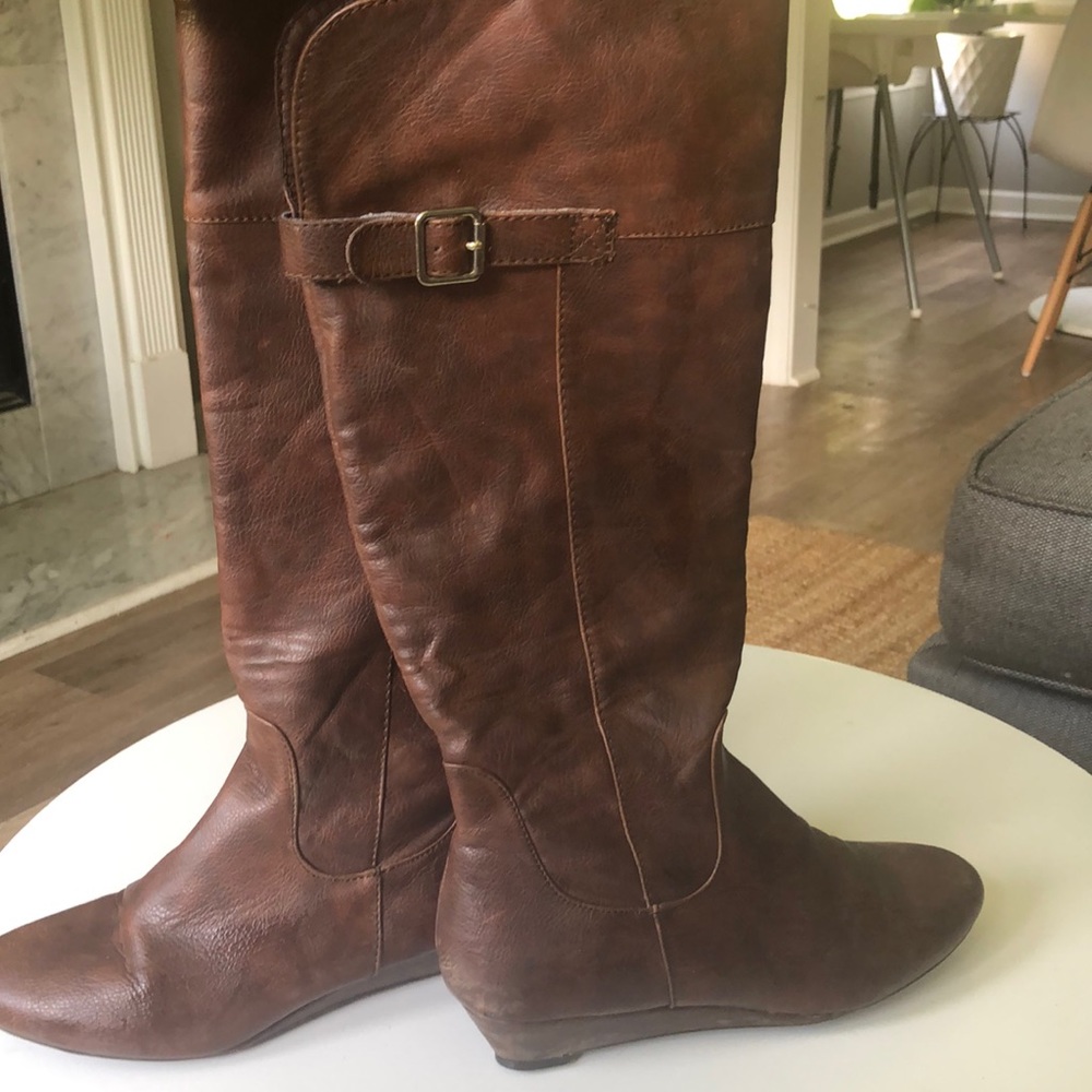 Brown boots